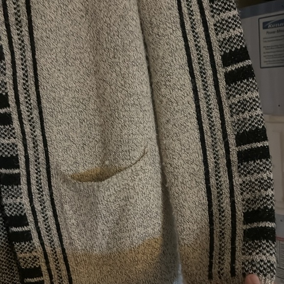 Mia Maddison sweater XL off white and black with a hook and eye closure at top - Picture 6 of 7